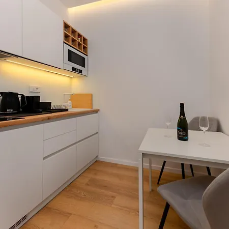 Apartmán 1 *